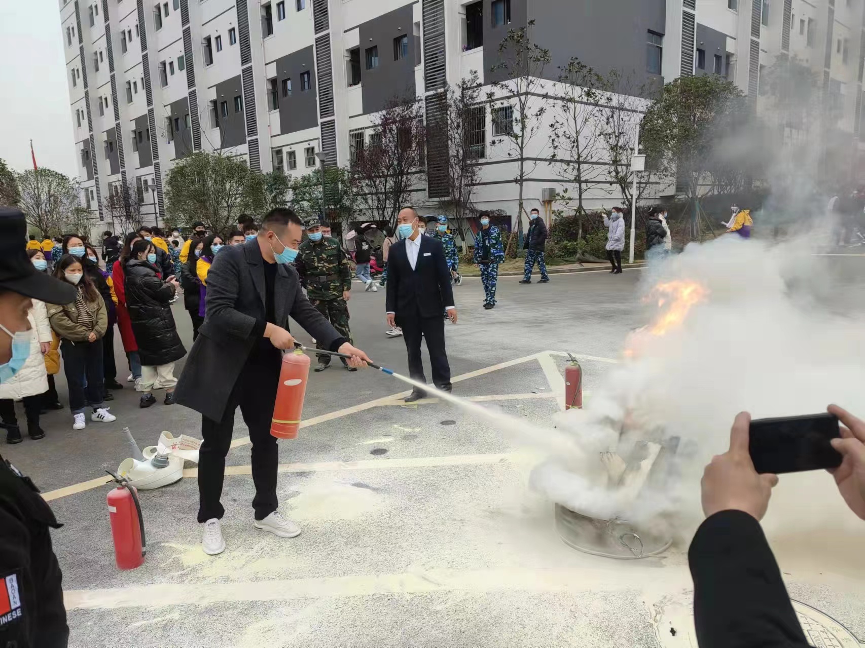 重庆公共运输学院全校开展消防逃生演习活动